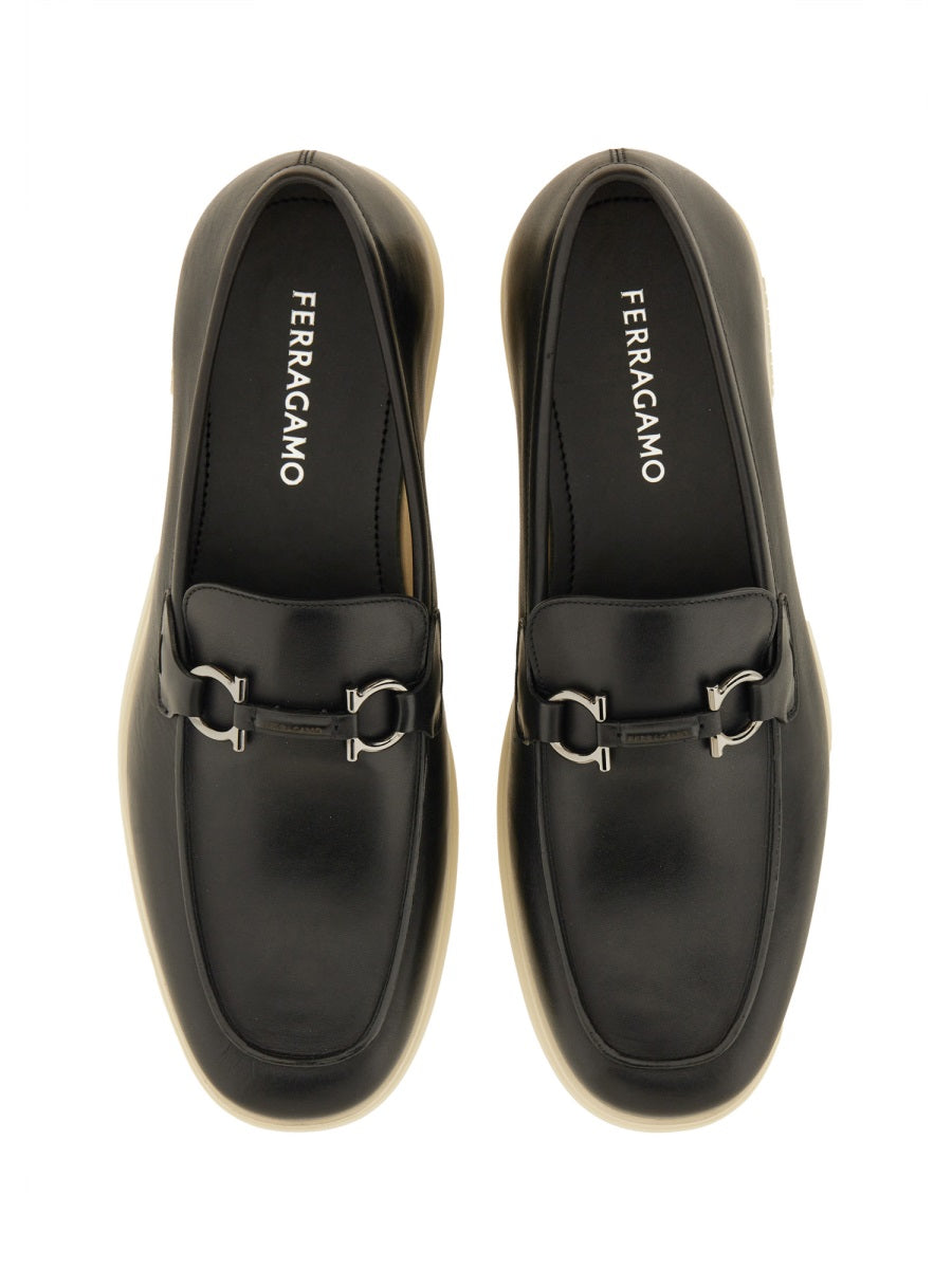 Ferragamo Mocassim Masculino "Gancini"