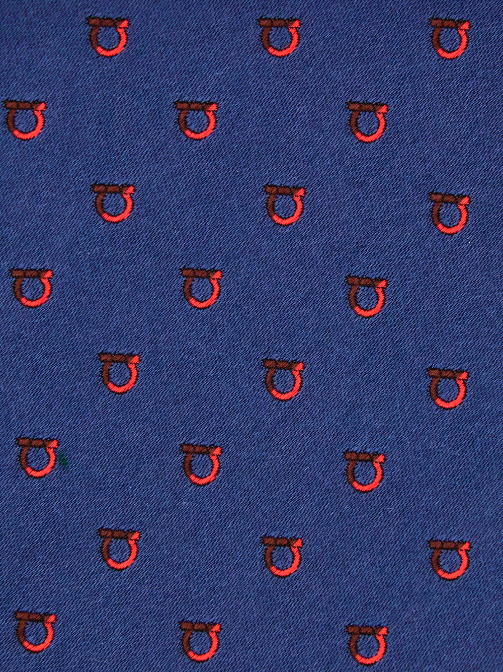 Gravata Ferragamo Masculina Bicolor Gancini Jacquard Alaska em Seda