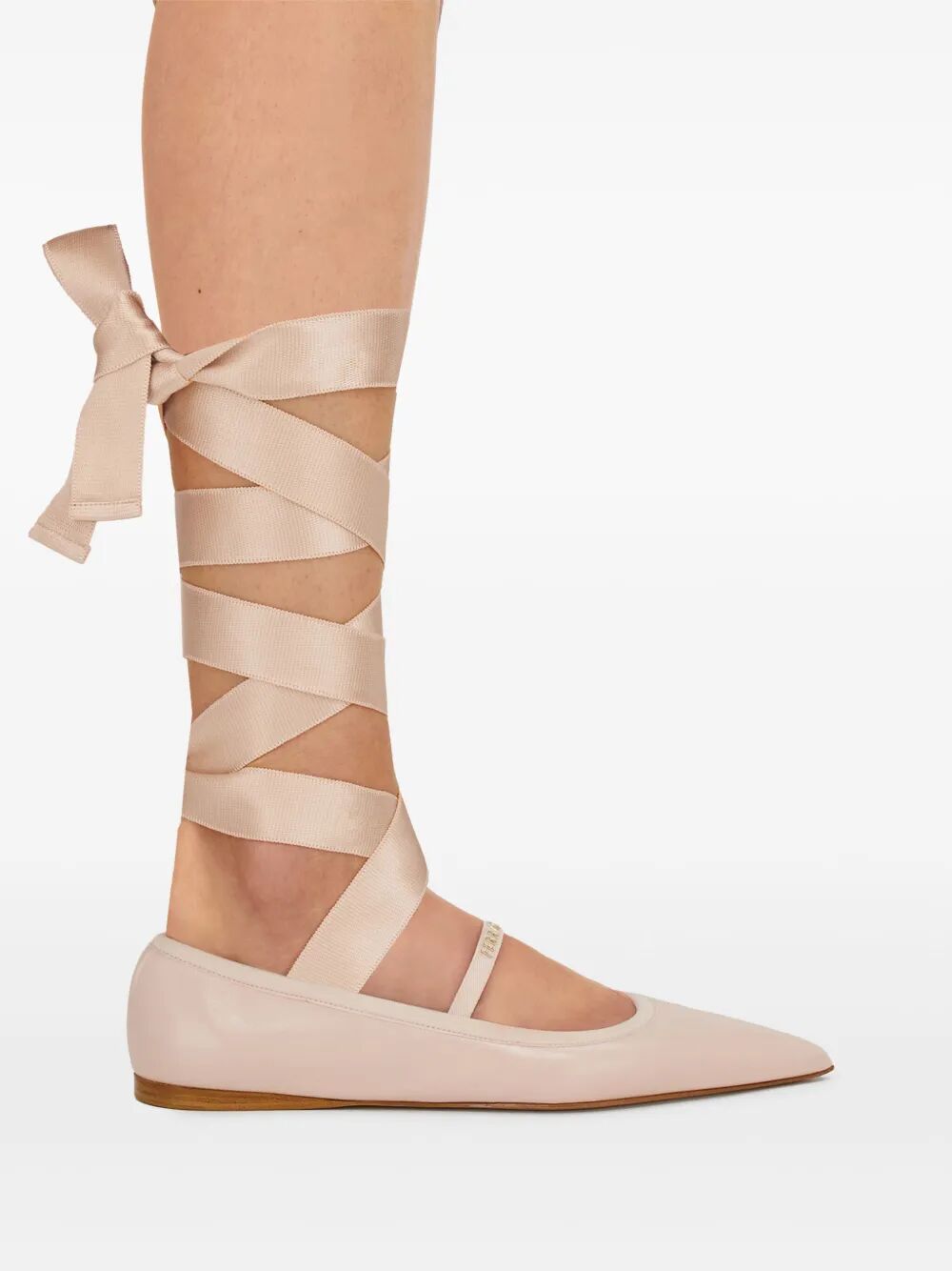 Sapatilha feminina Ferragamo Carice com laço no tornozelo