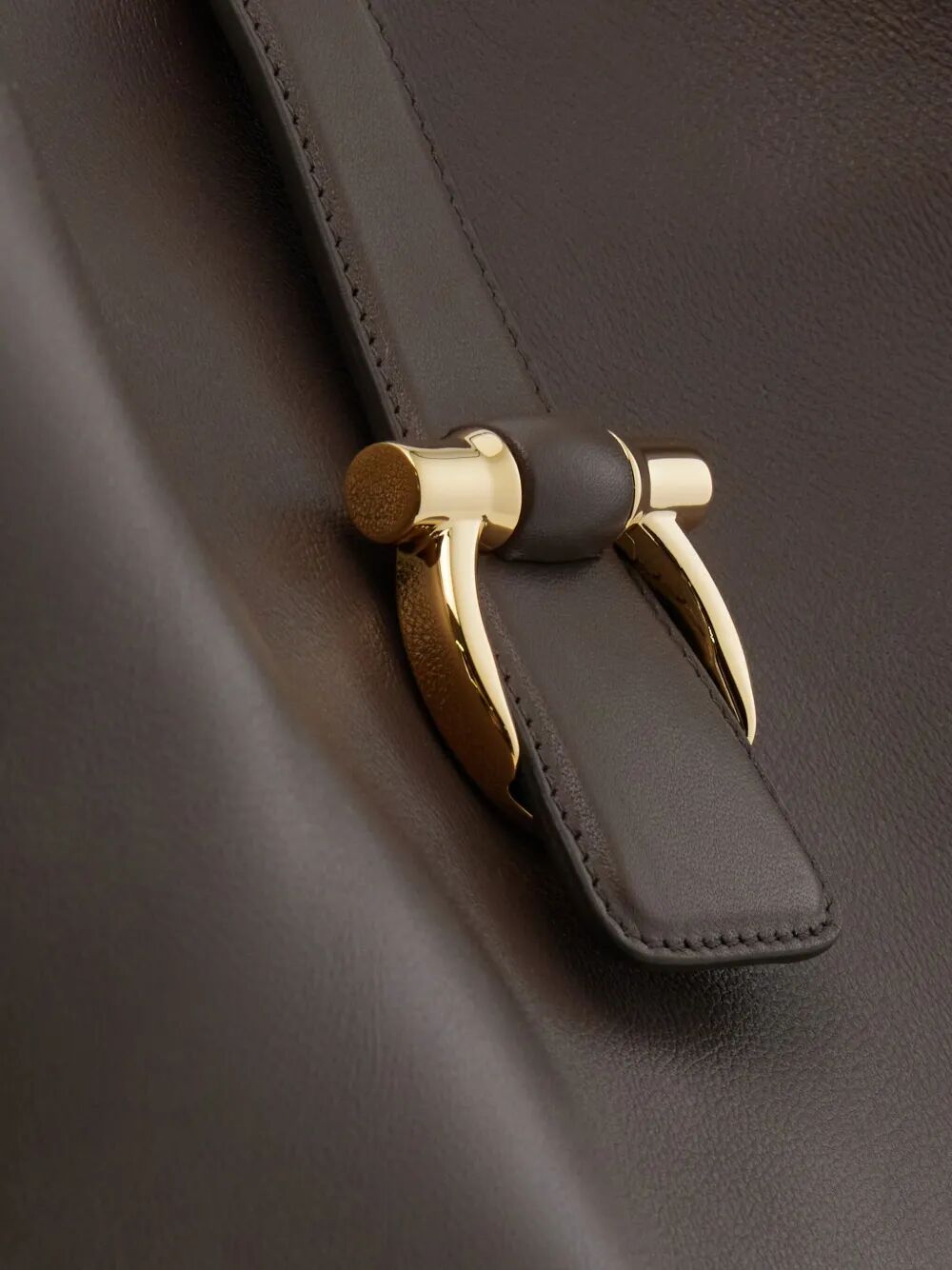 Bolsa tote grande e macia Ferragamo para mulheres