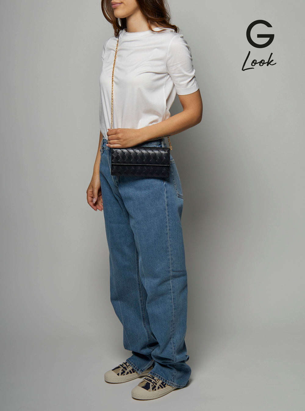 Bottega Veneta Women Black Chain Wallet With Intreccio Motif In Leather Woman