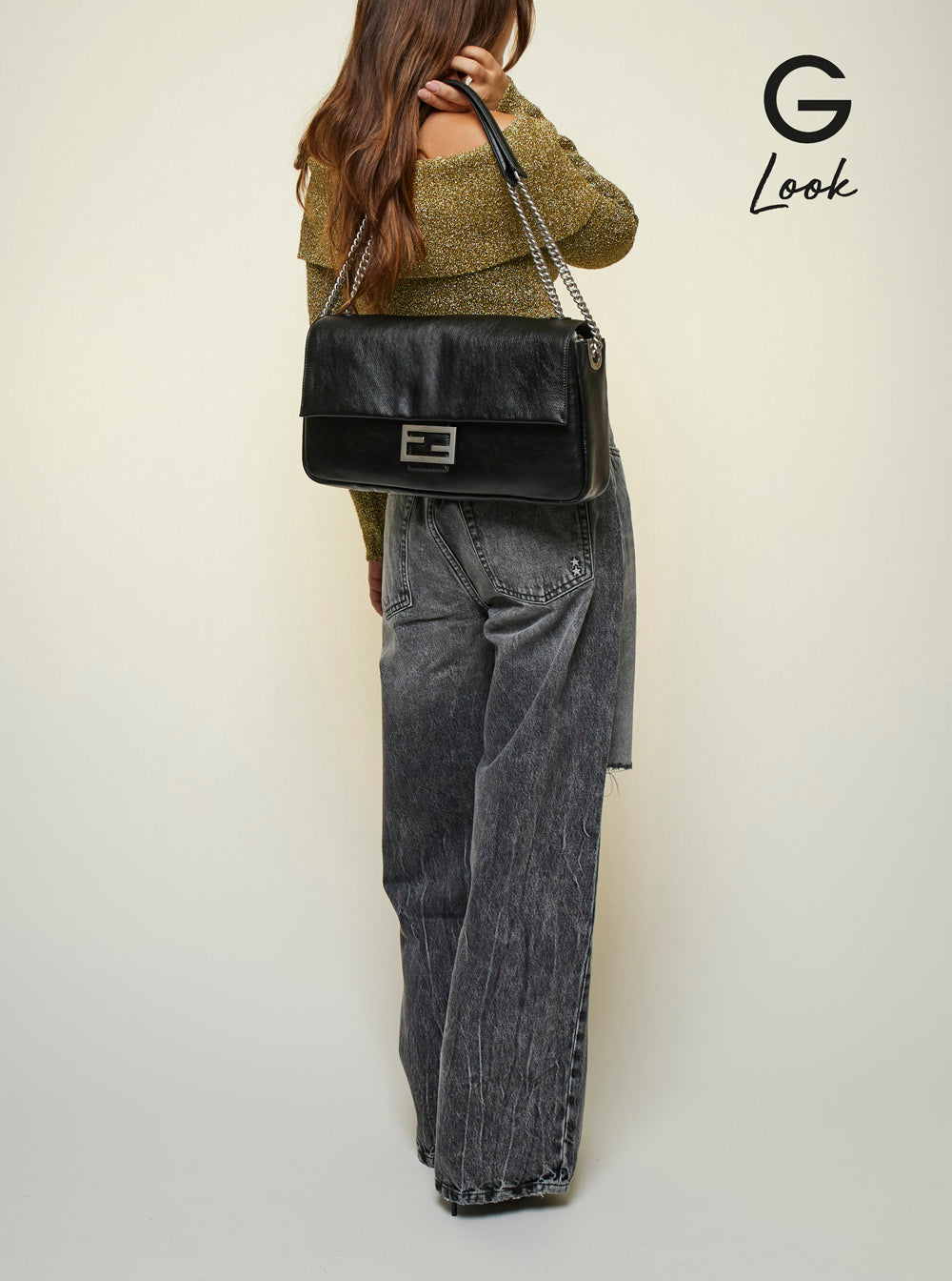 Fendi Women 'Baguette Chain Large' Black Crossbody Bag With Ff Closure In Leather Woman