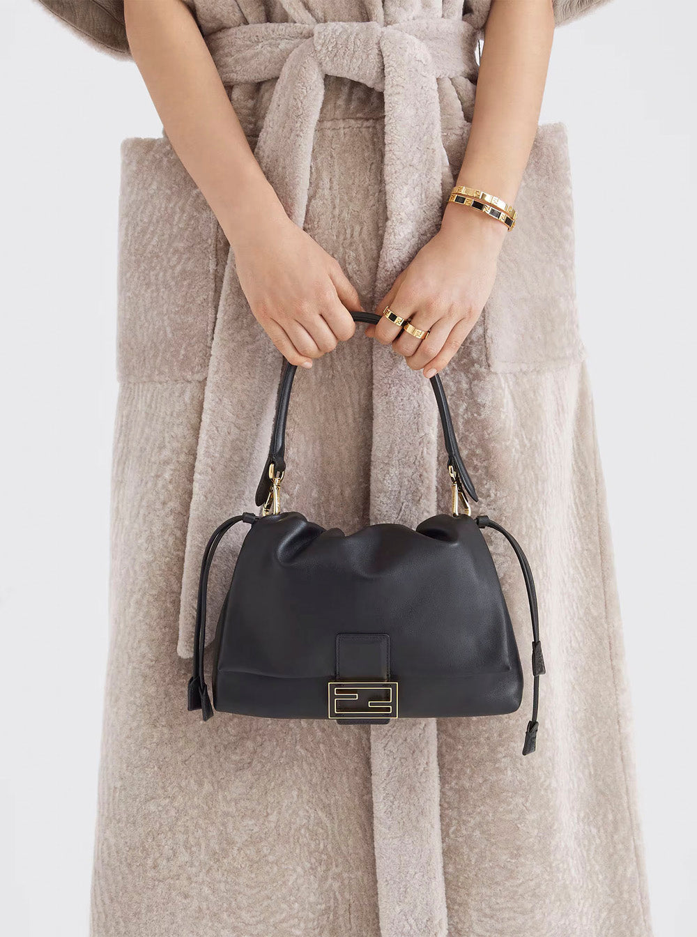 Fendi Women 'Mamma Baguette Medium' Blue Shoulder Bag With Ff Closure On The Front In Leather Woman