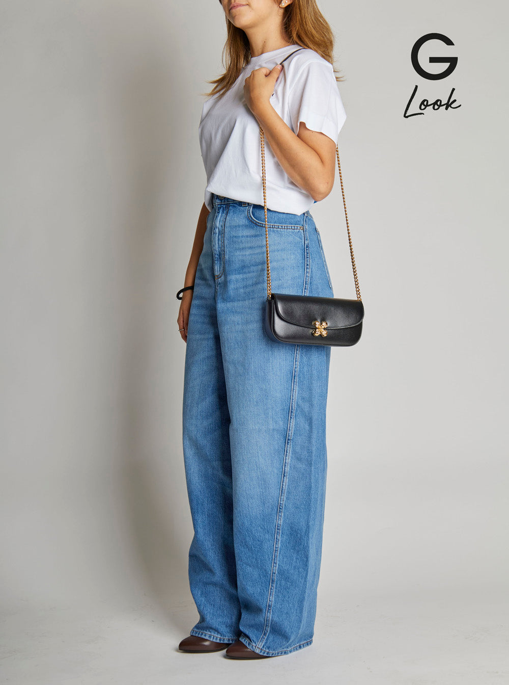 Alexander Mcqueen Women 'Skull Flower' Black Crossbody Bag With Chain-Link Shoulder Strap And Logo Plaque On The Front In Leather Woman