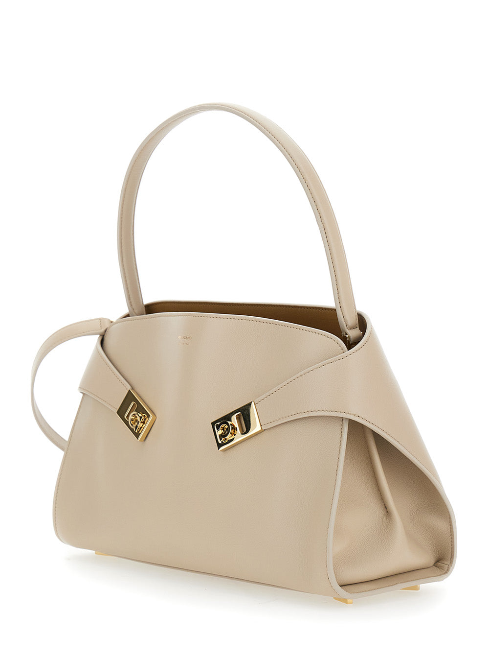 Bolsa de ombro feminina Ferragamo 'Hug' bege com estampa do logotipo na frente em couro.