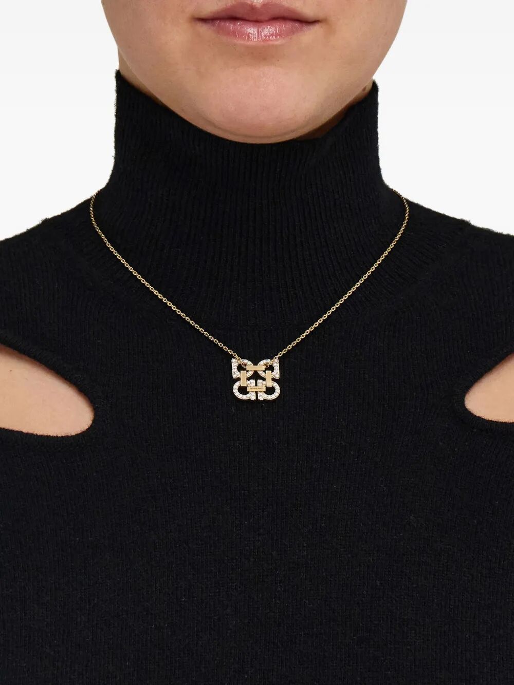 Colar Ferragamo Feminino com Pingente de Quatro Gancini Bordado a Cristais