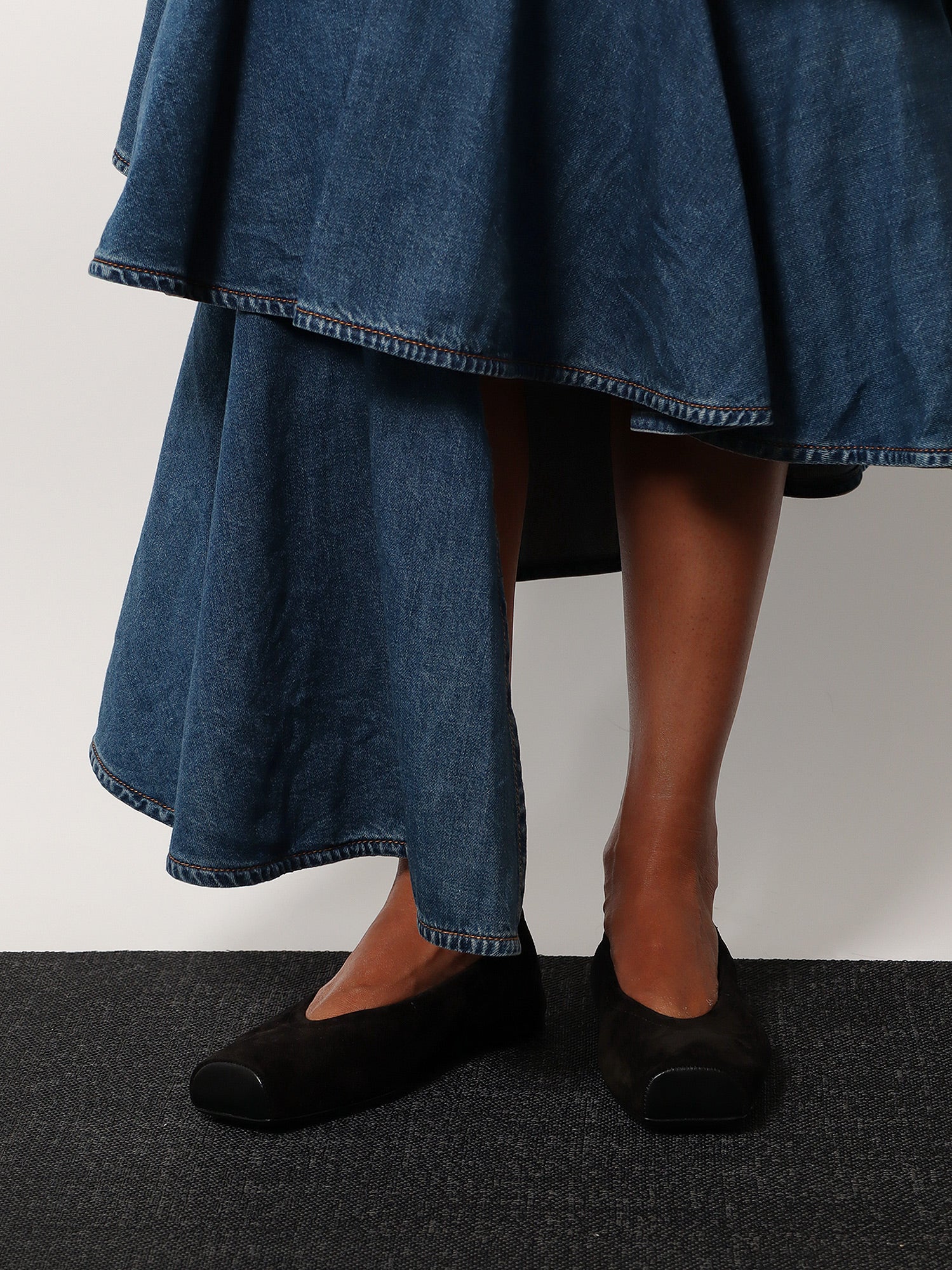 Alaia Women Ballet Flats Suede Ballerinas