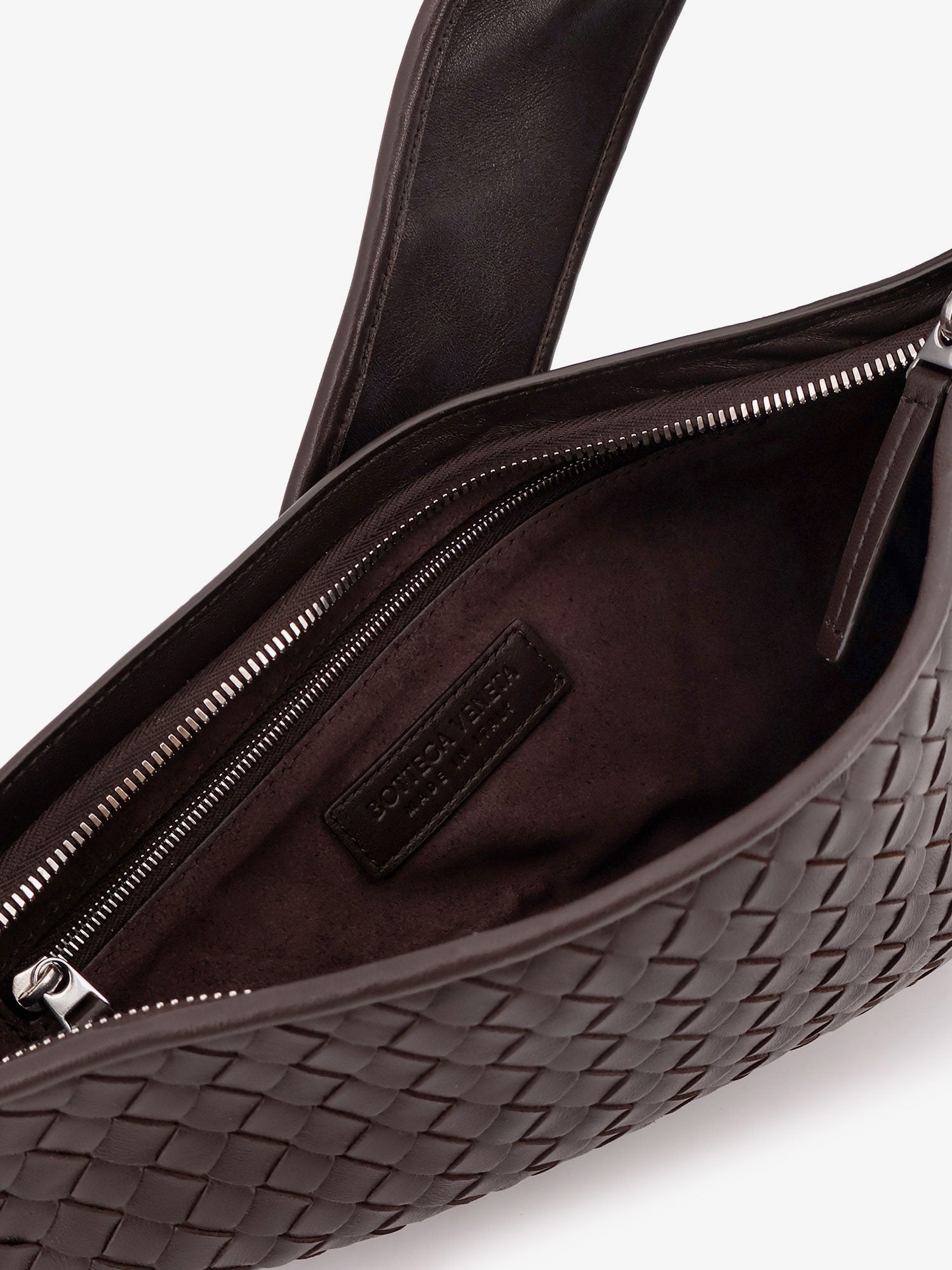 Bottega Veneta Men Sling Veneto Intrecciato Leather Crossbody Bag