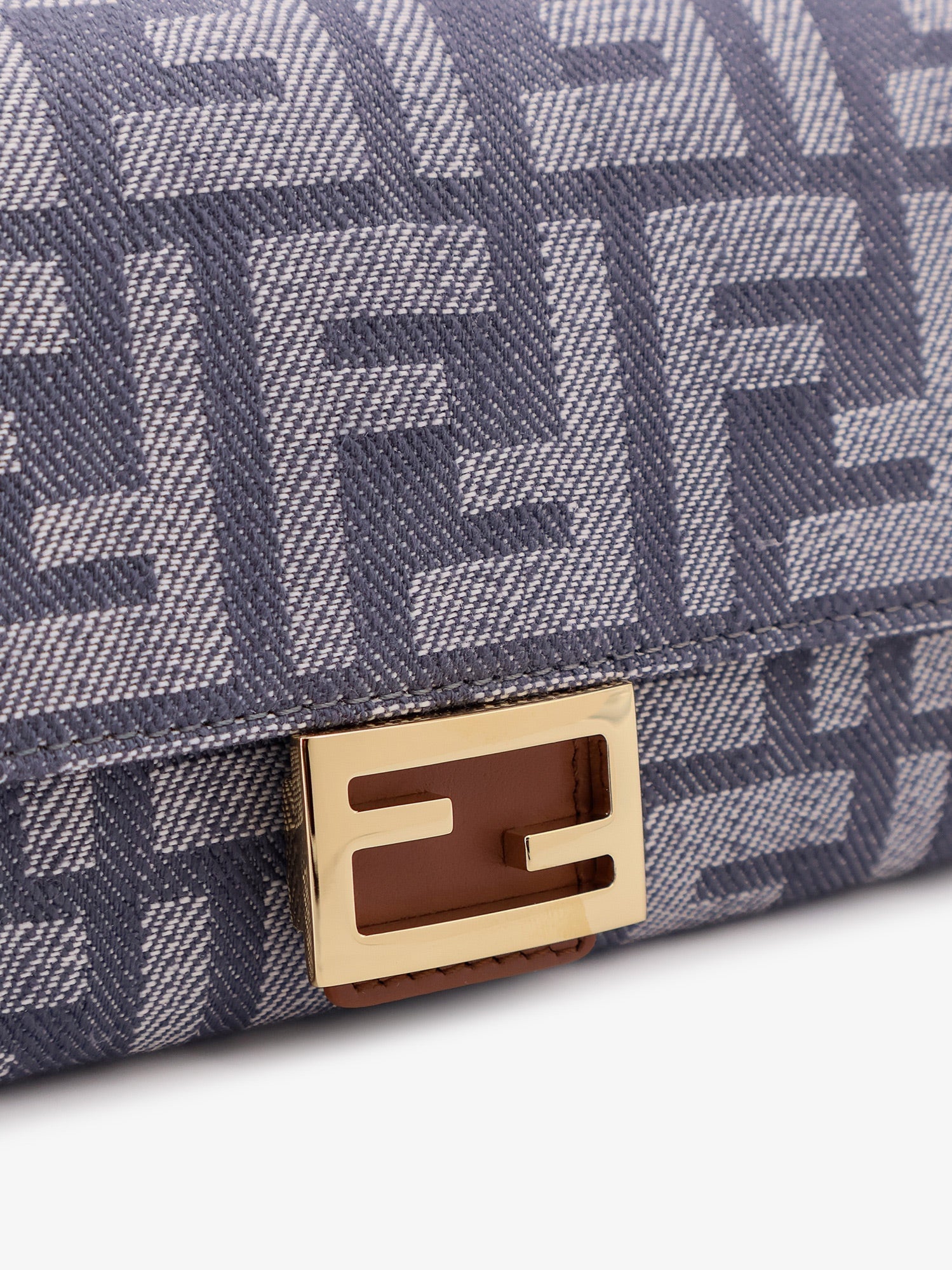 Fendi Women Continental With Chain Baguette Wallet