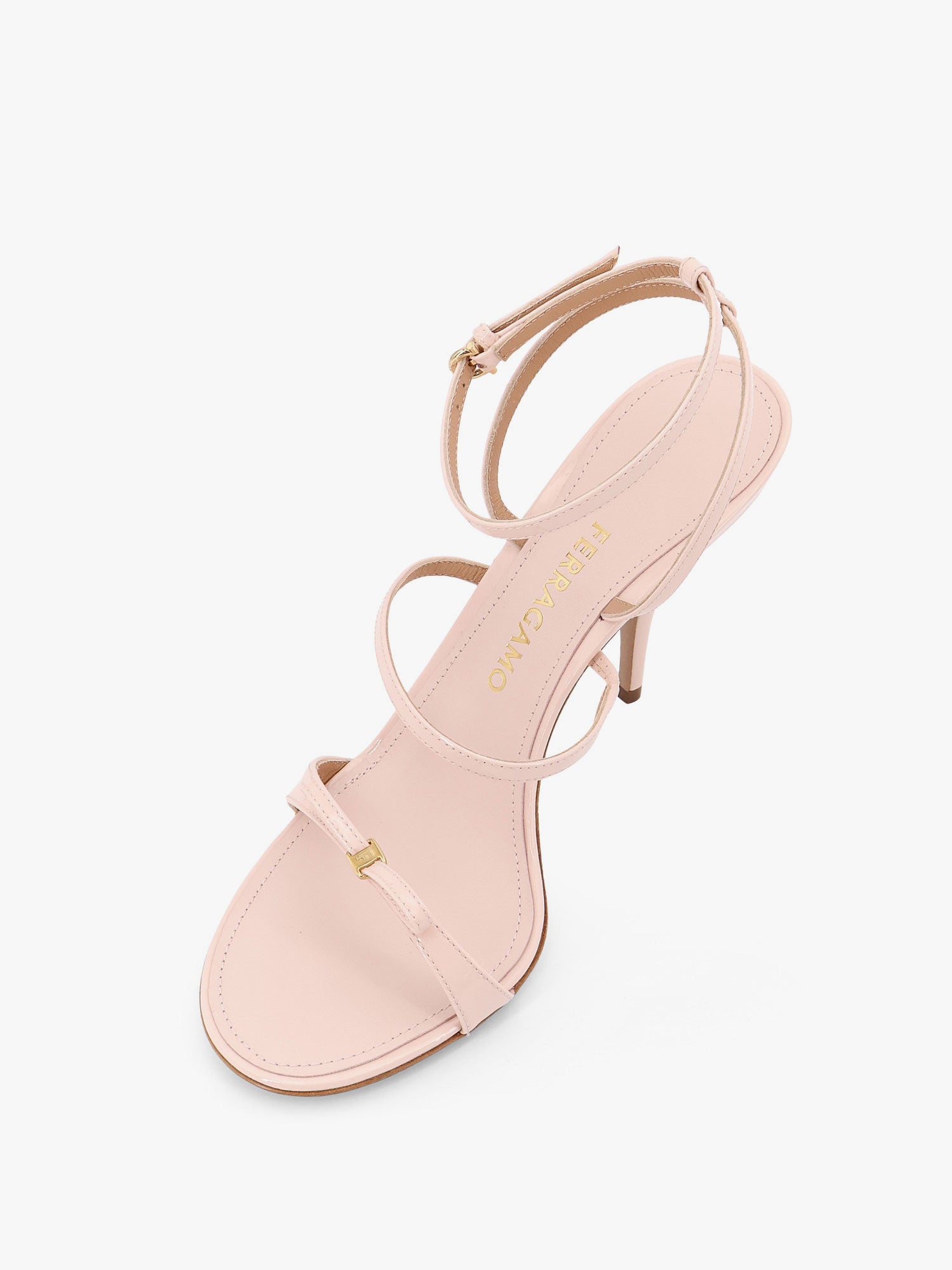 Sandálias Ferragamo Ariel 95 de verniz para mulher