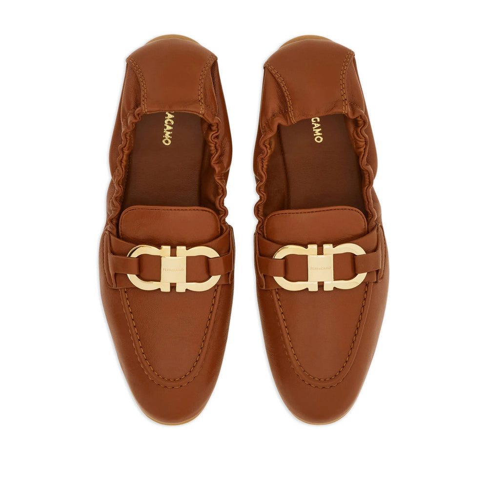 Mocassins Ferragamo marrons femininos