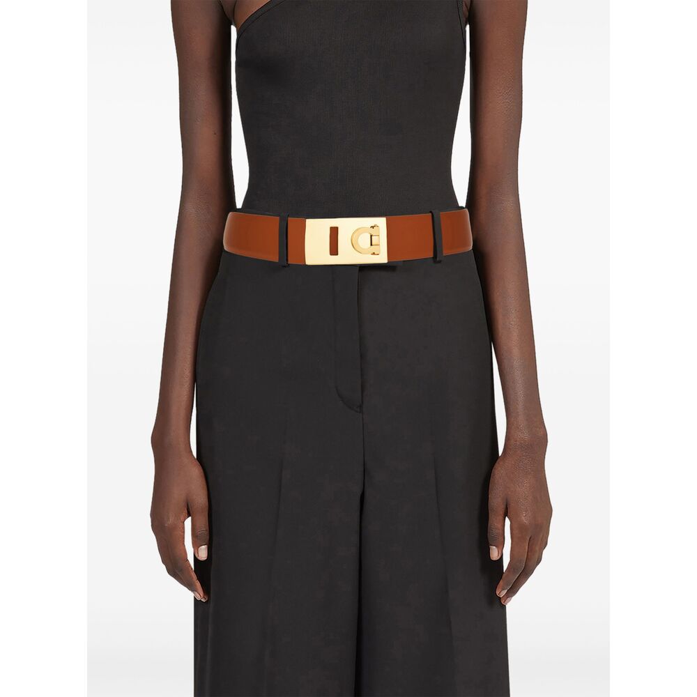 Cintos marrons Ferragamo para mulheres