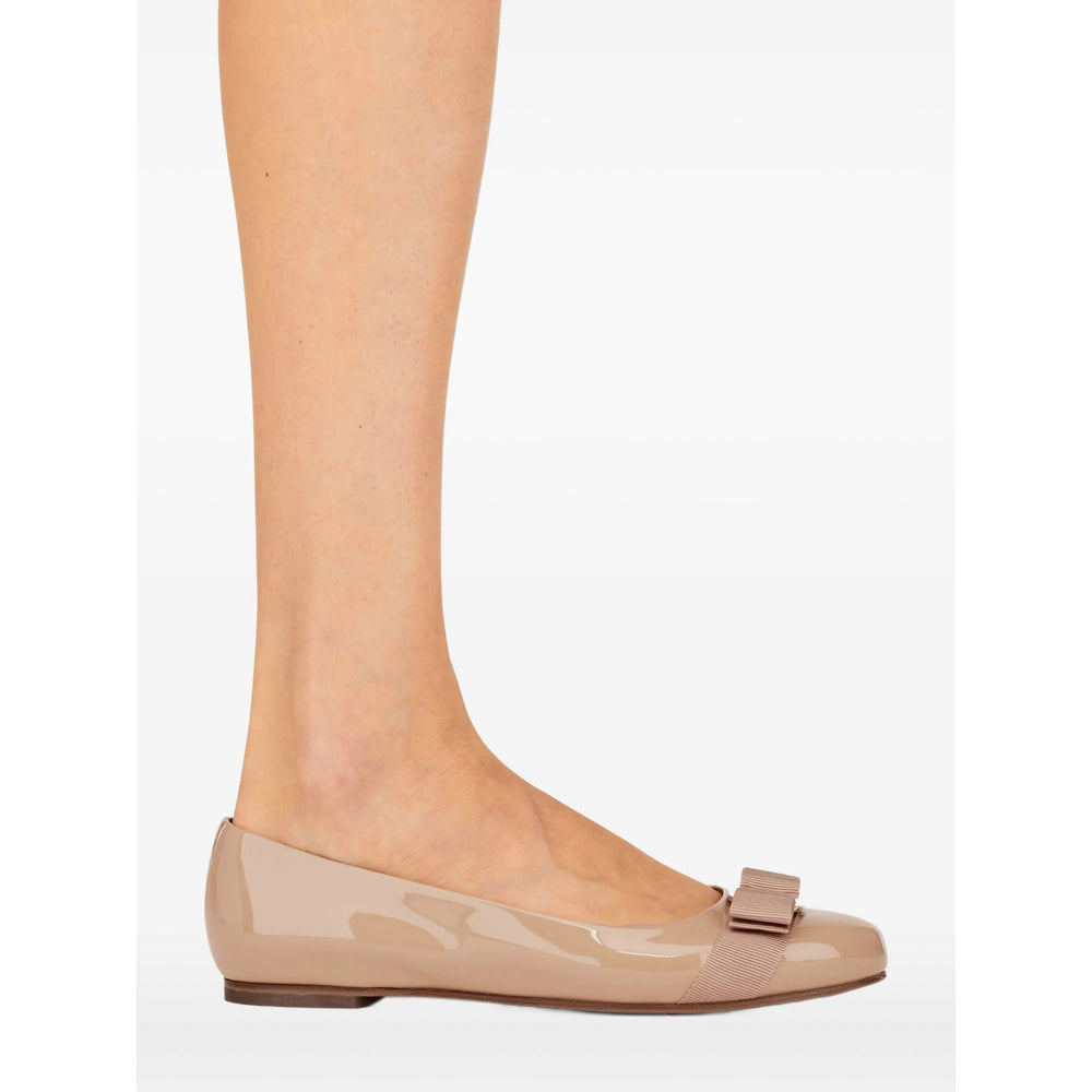 Sapatilhas Ferragamo Neutrals Femininas