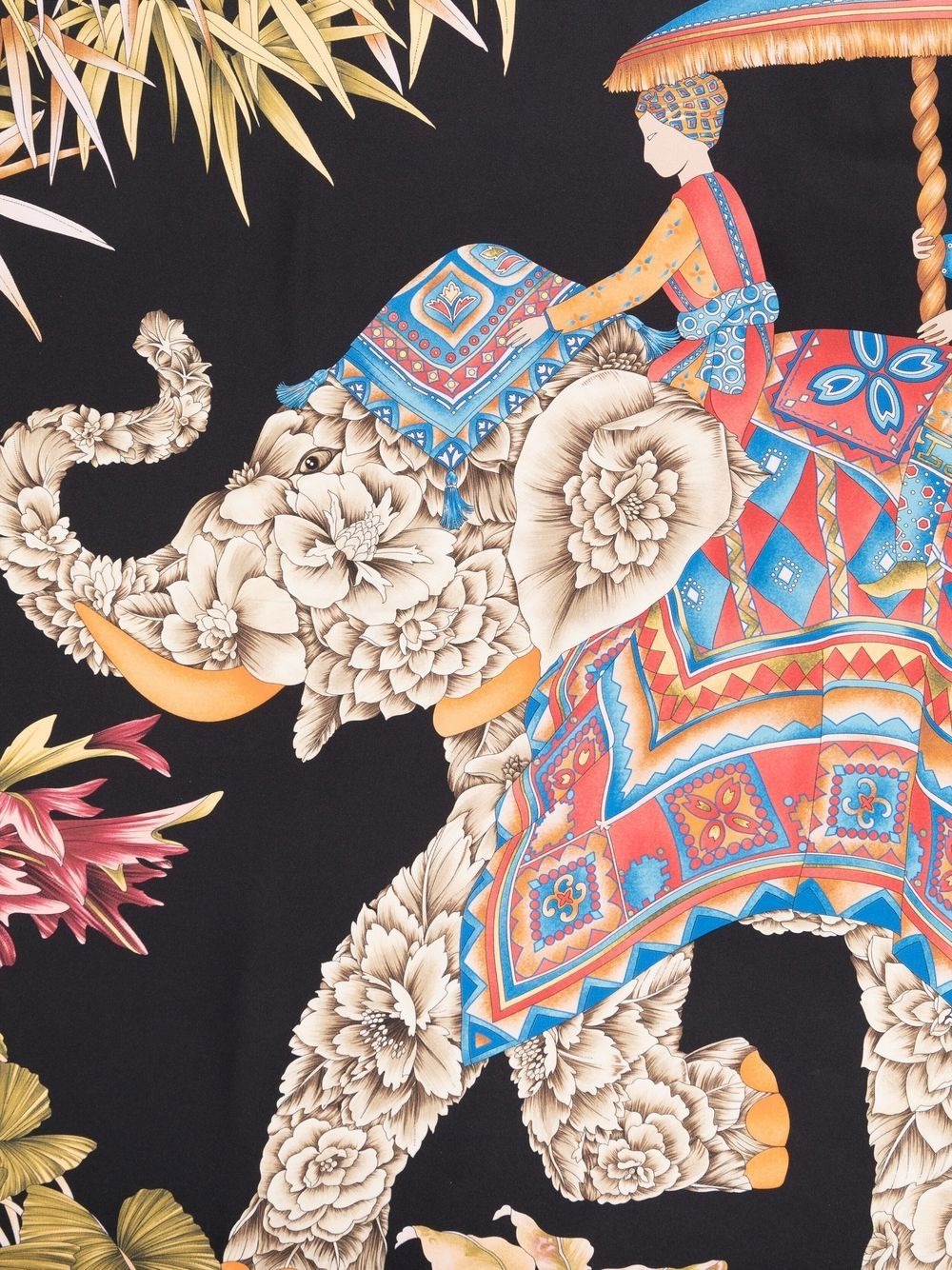 Lenço de seda Ferragamo feminino com estampa indiana