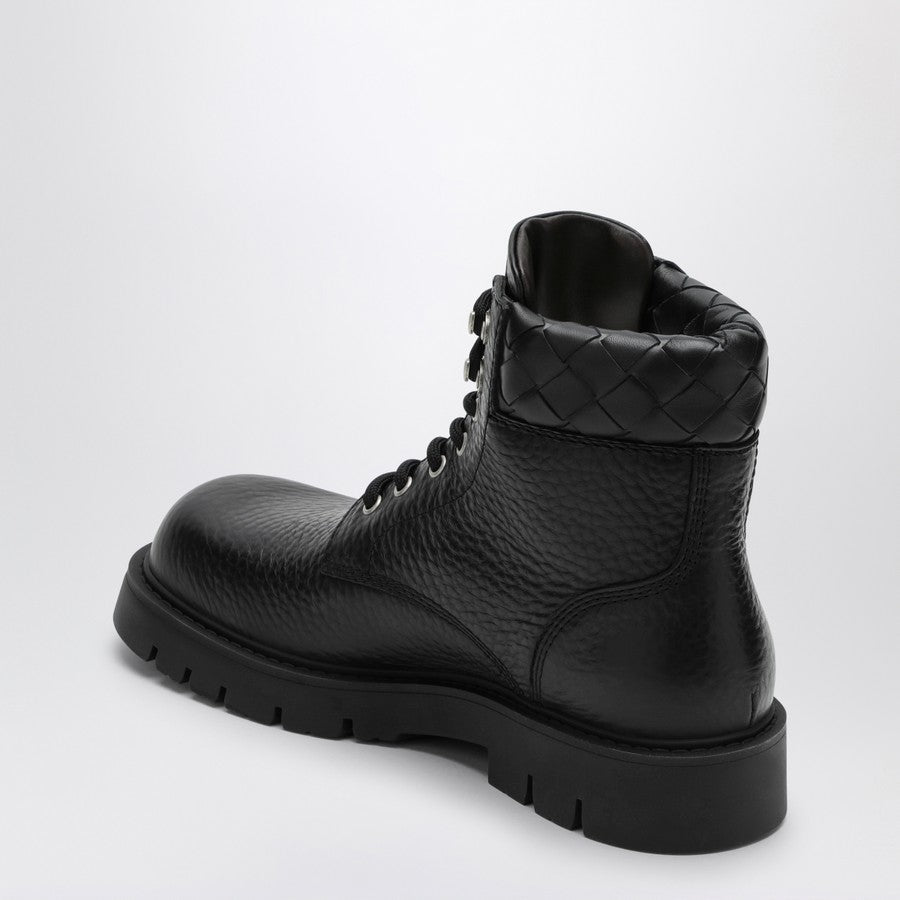Bottega Veneta Men Black Leather Ankle Boots