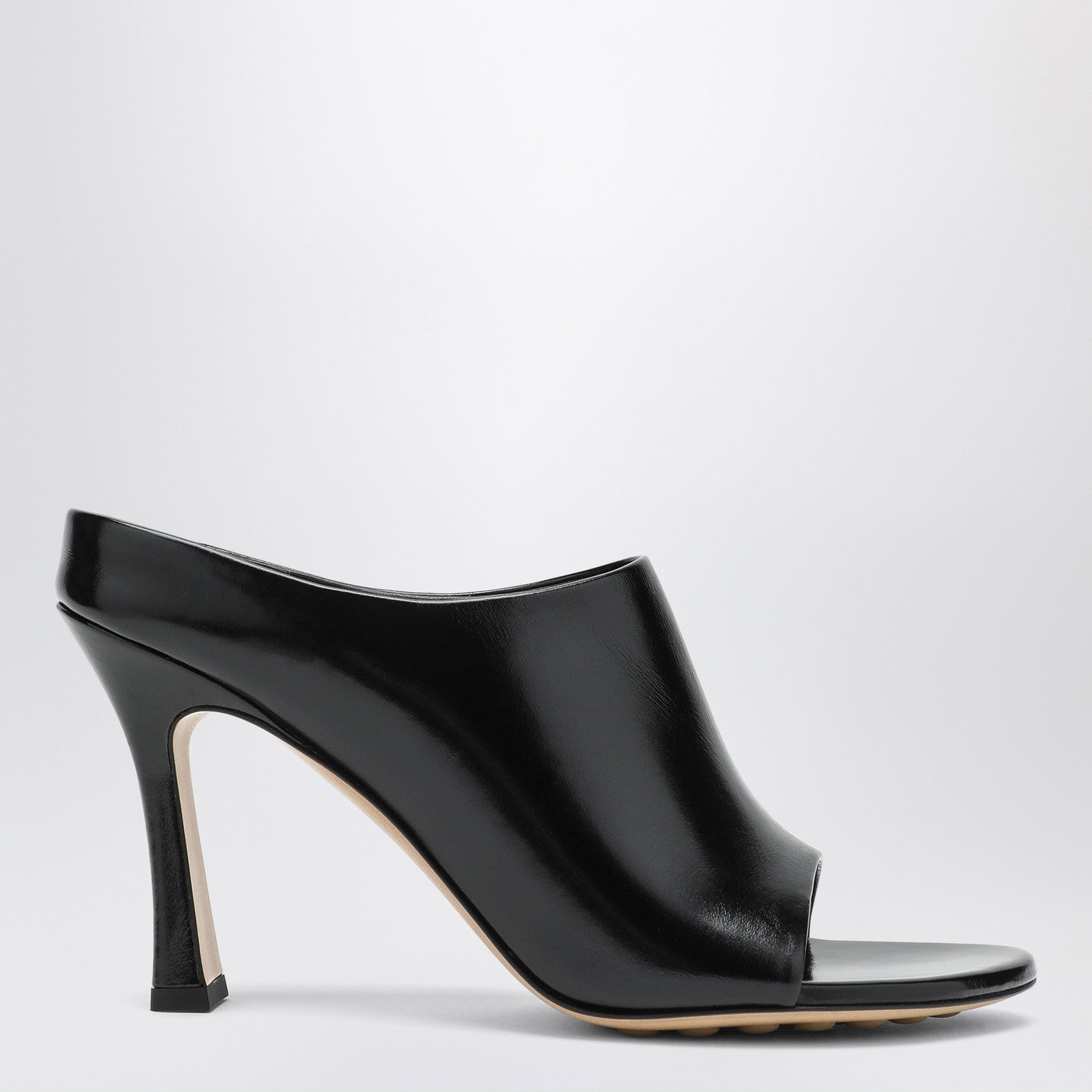 Bottega Veneta Women Black Leather Rana Mule