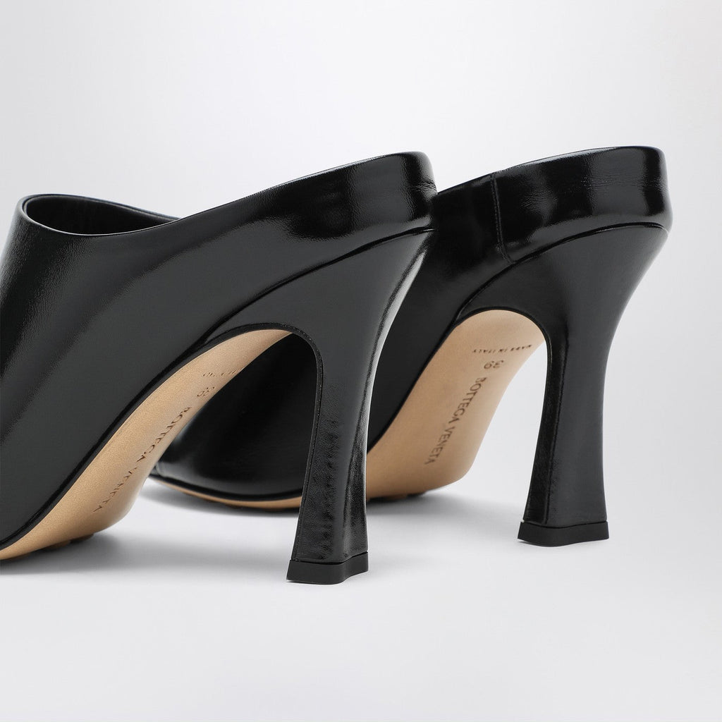 Bottega Veneta Women Black Leather Rana Mule