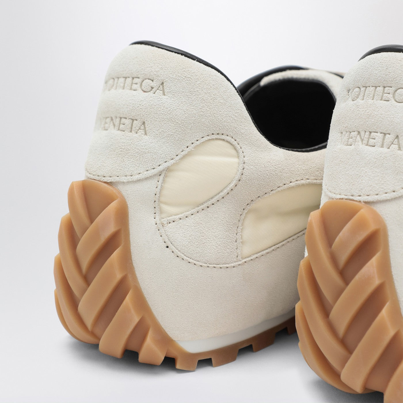 Bottega Veneta Men Orbit Flash Sneaker Sea Salt/Black In Suede