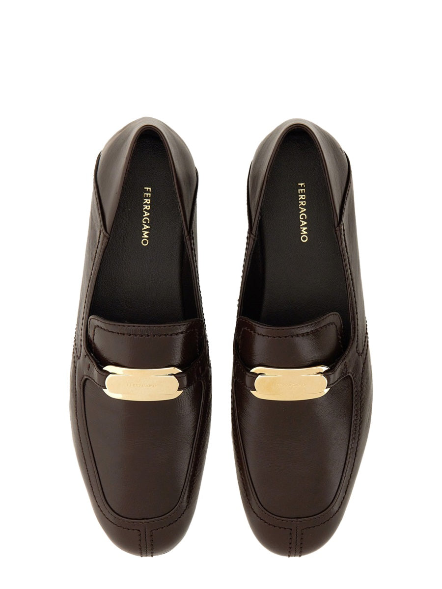 Mocassim feminino Ferragamo "New Vara"