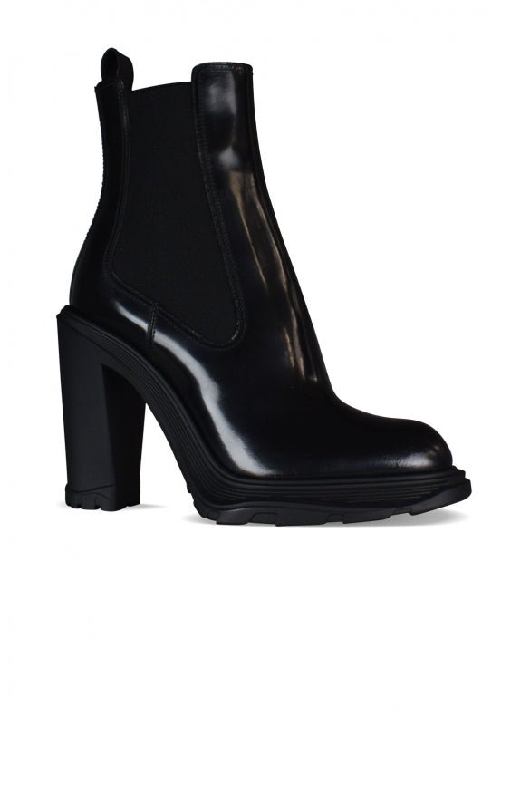 Alexander Mcqueen Women Tread Chelsea Boots - EZE Fashion®