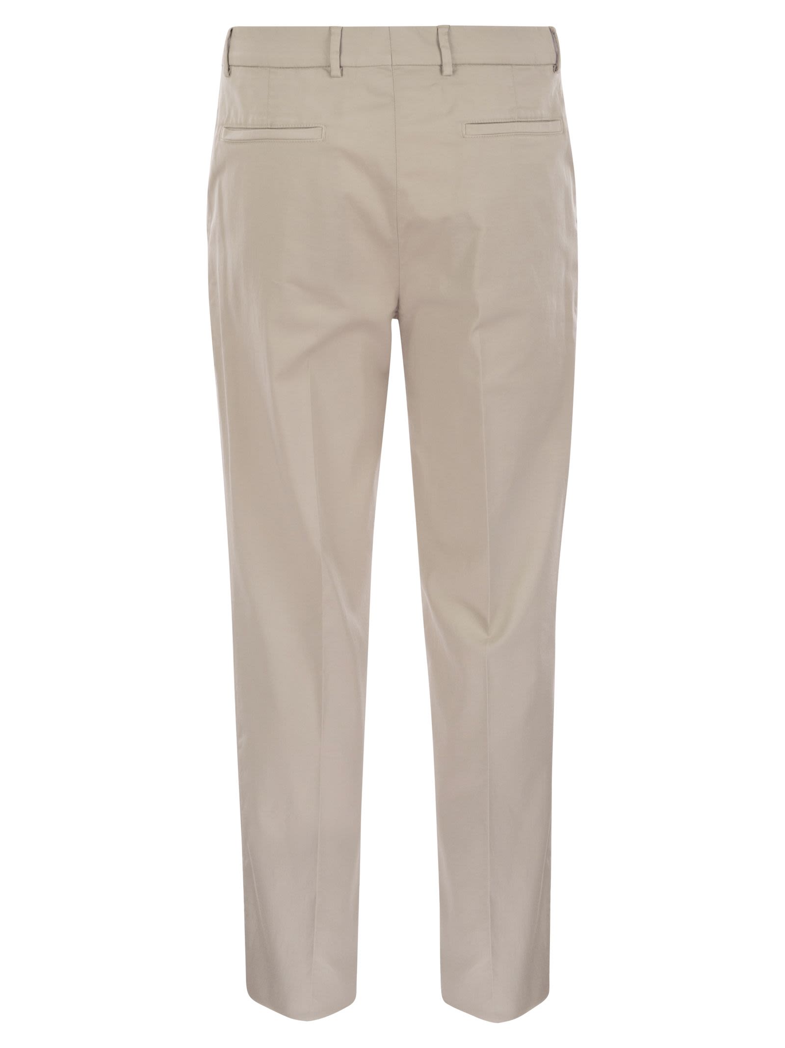 Brunello Cucinelli Men Garment-Dyed Leisure Fit Trousers In American Pima Comfort Cotton With Pleats