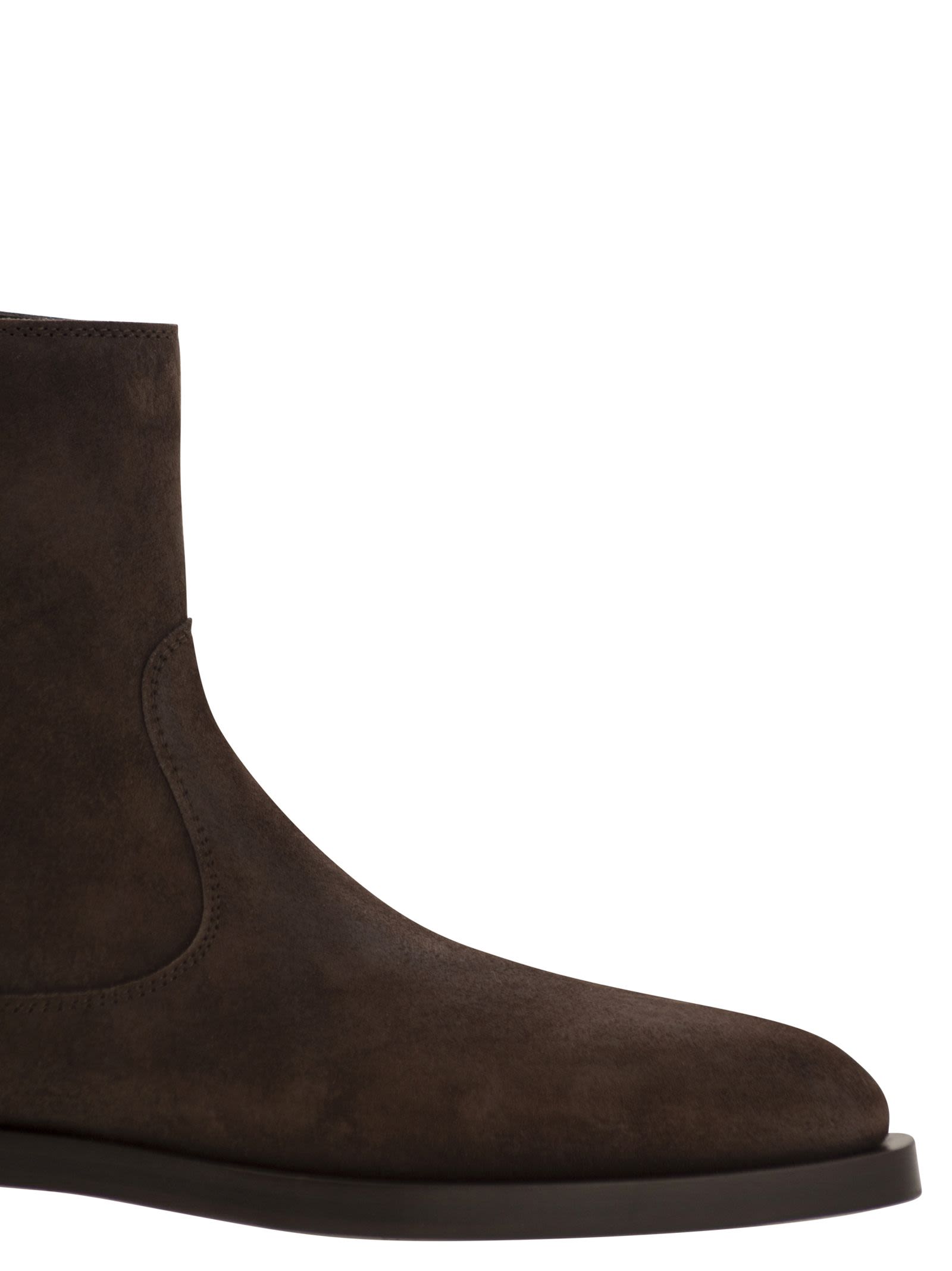 Brunello Cucinelli Men Chelsea Boot In Suede
