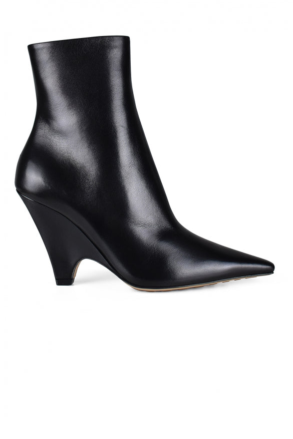 Bottega Veneta Women Punta Boots