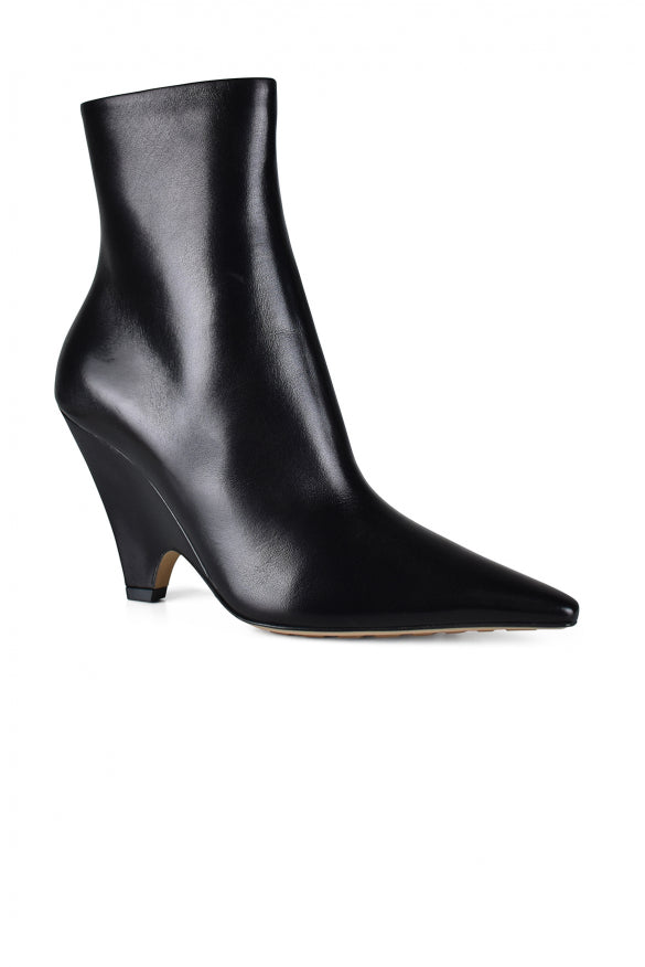Bottega Veneta Women Punta Boots