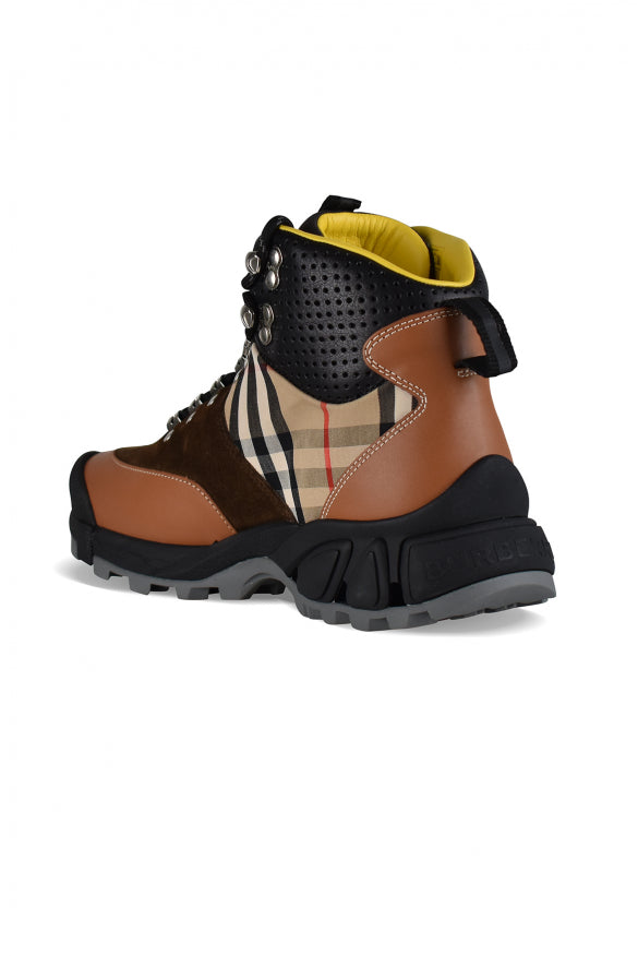 Burberry Men Arthur Boots