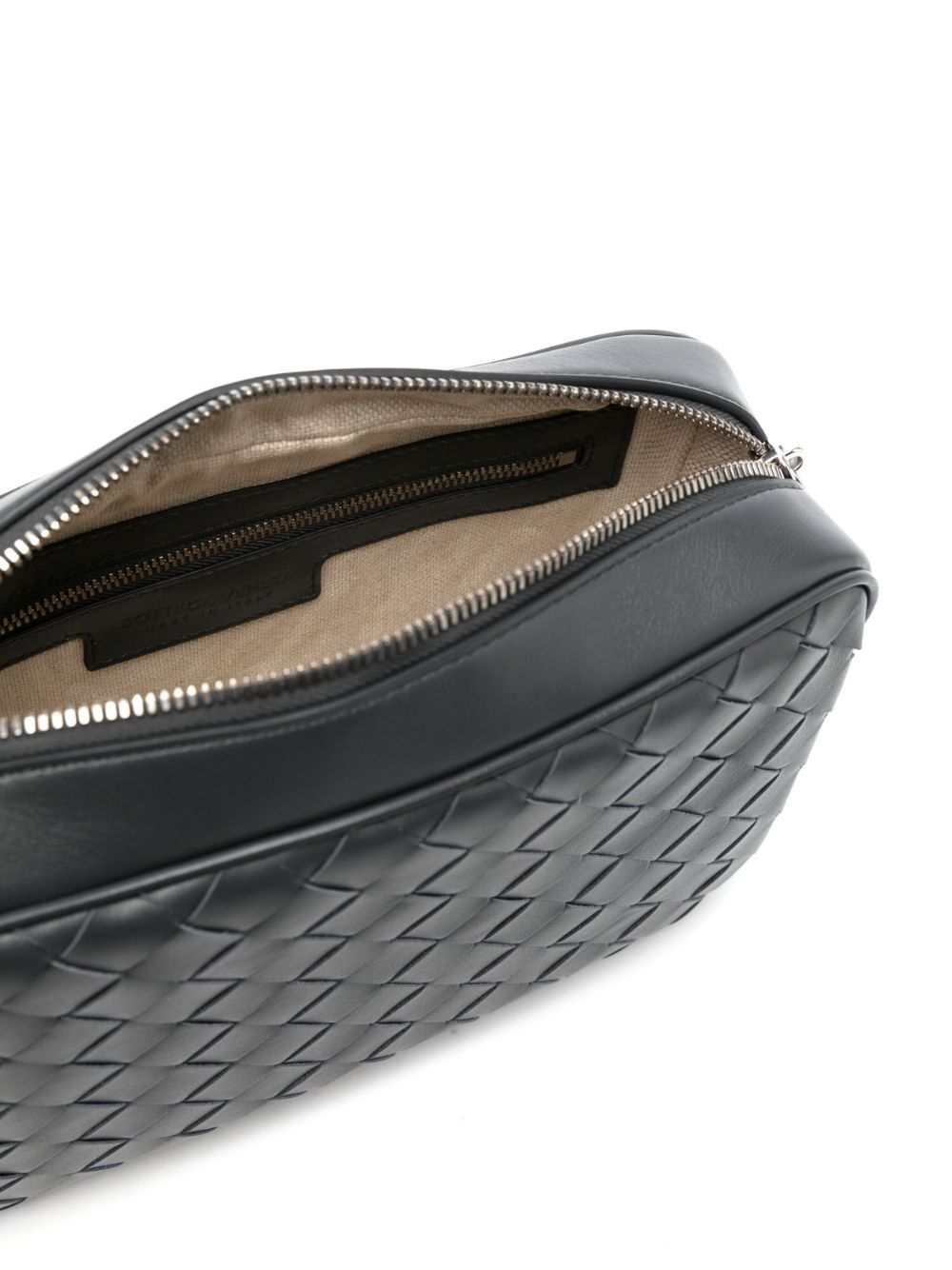 Bottega Veneta Men Camera Bag Intrecciato Piccola - EZE Fashion®