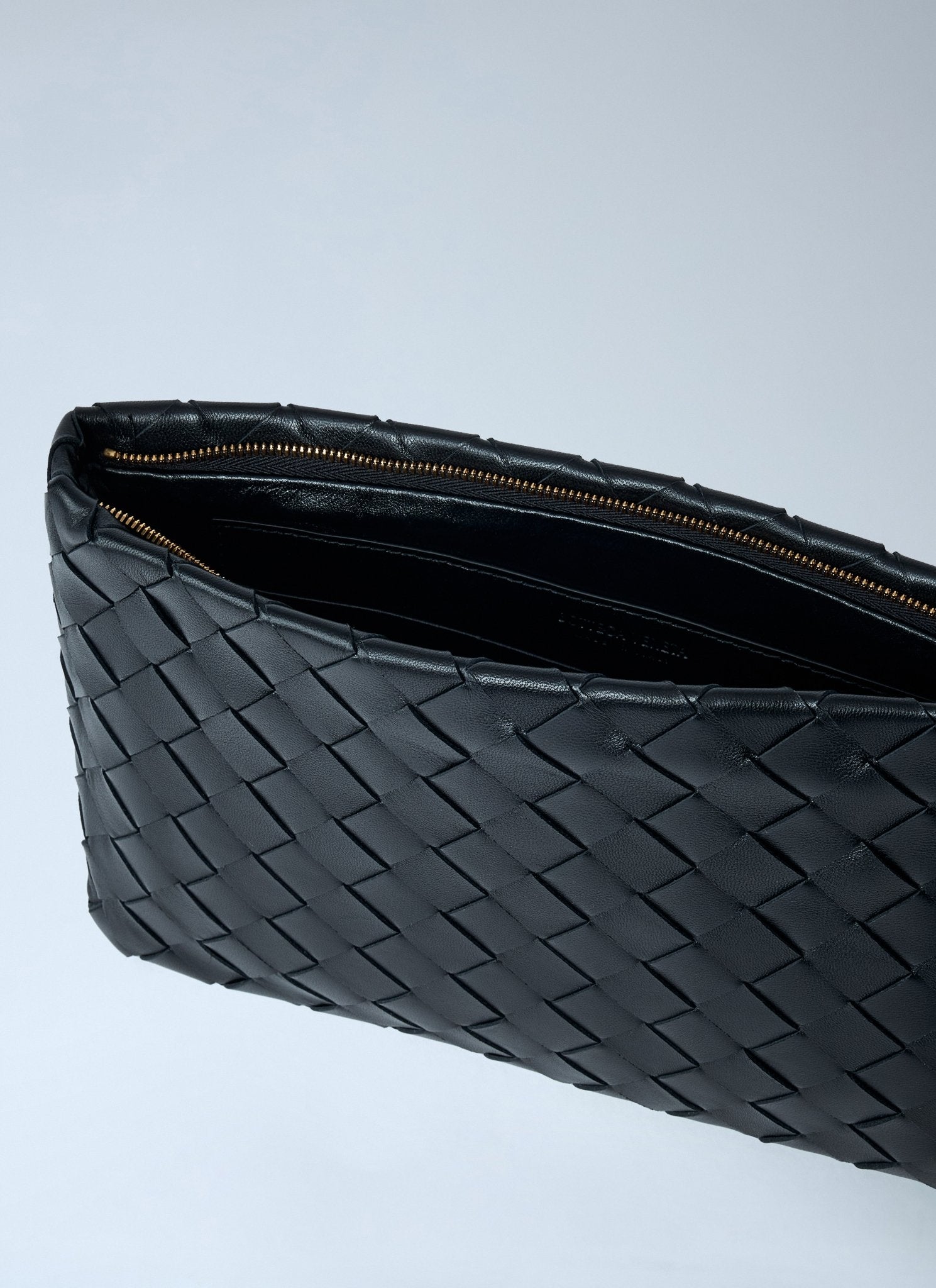 Bottega Veneta Women Small Intrecciato Flat Pouch - EZE Fashion®