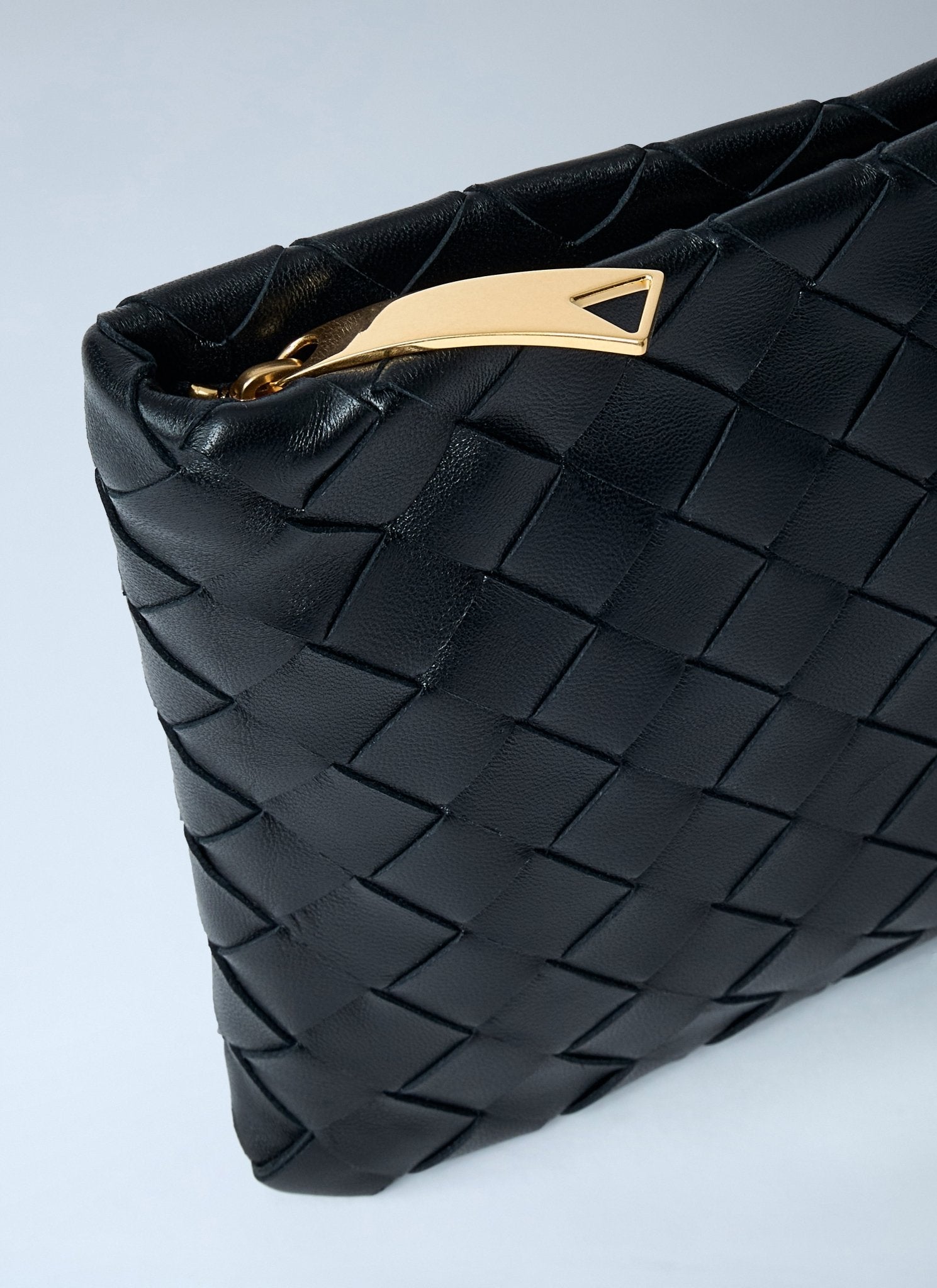 Bottega Veneta Women Small Intrecciato Flat Pouch - EZE Fashion®