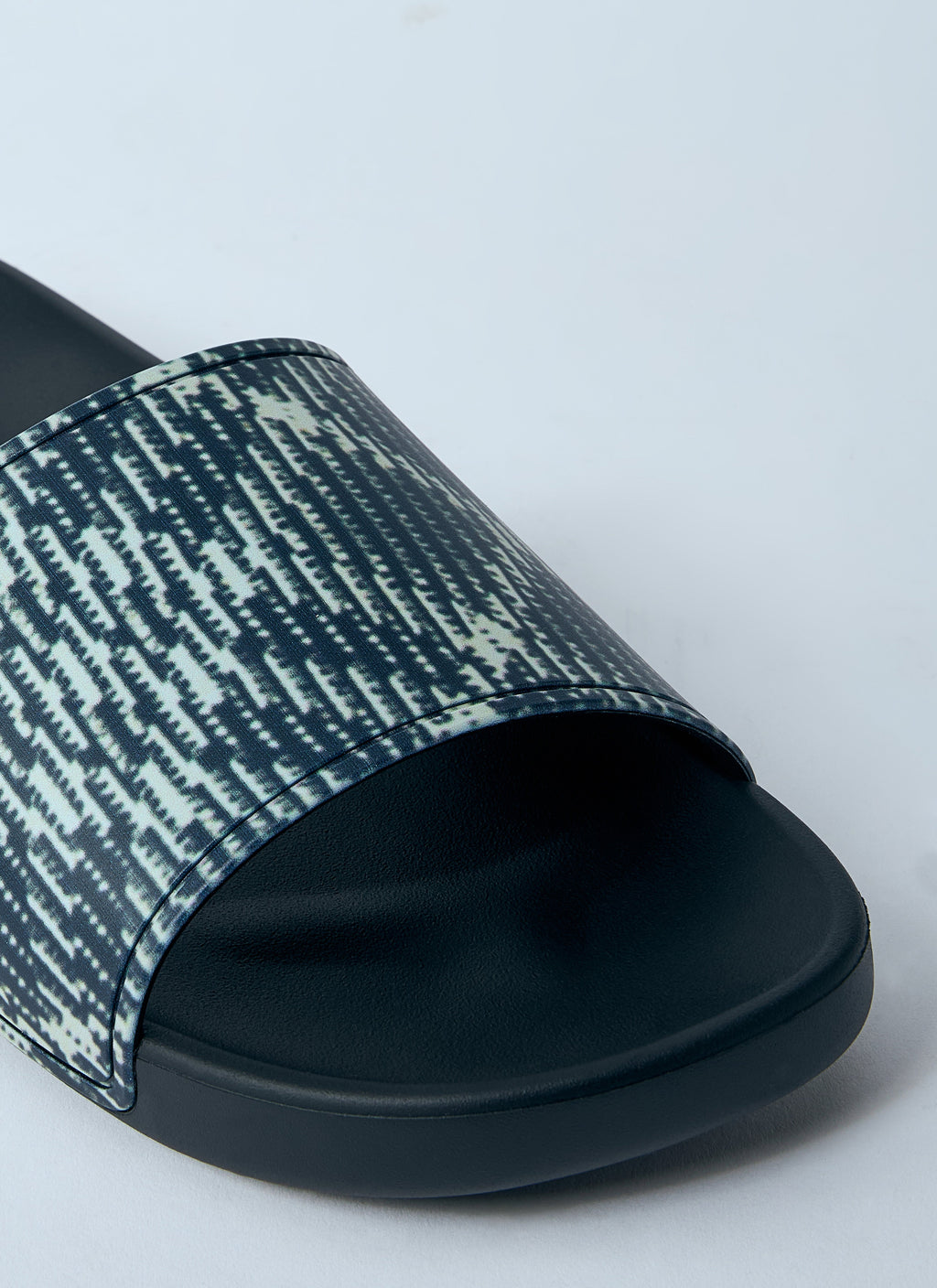 Burberry Men Check Dive Slides