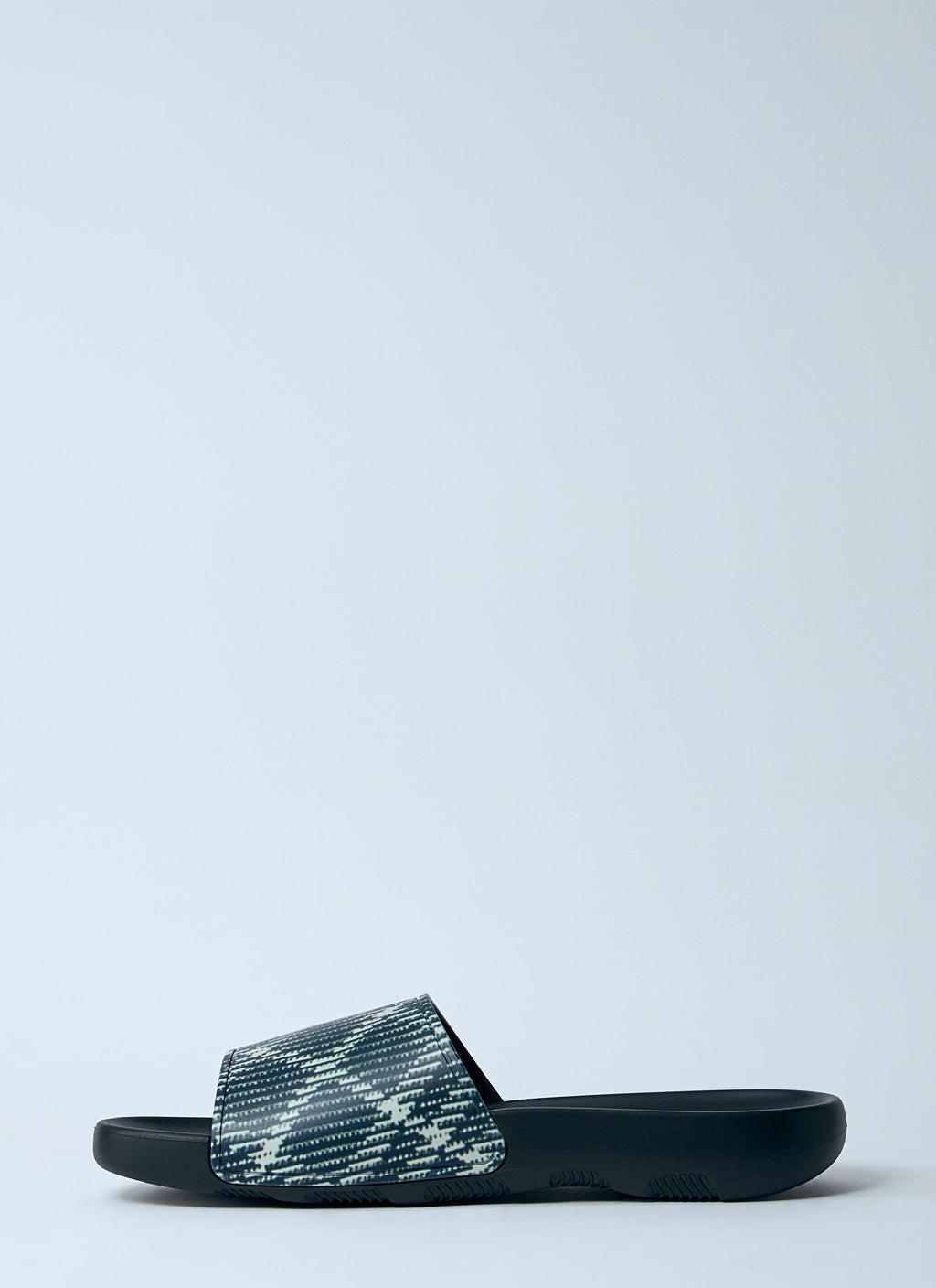 Burberry Men Check Dive Slides