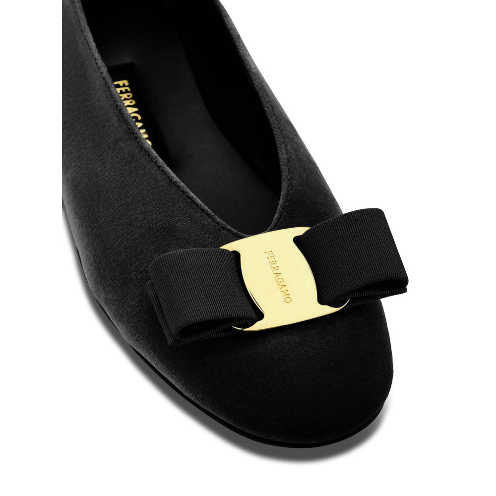 Ferragamo Black Ballet Flats Women - EZE Fashion®