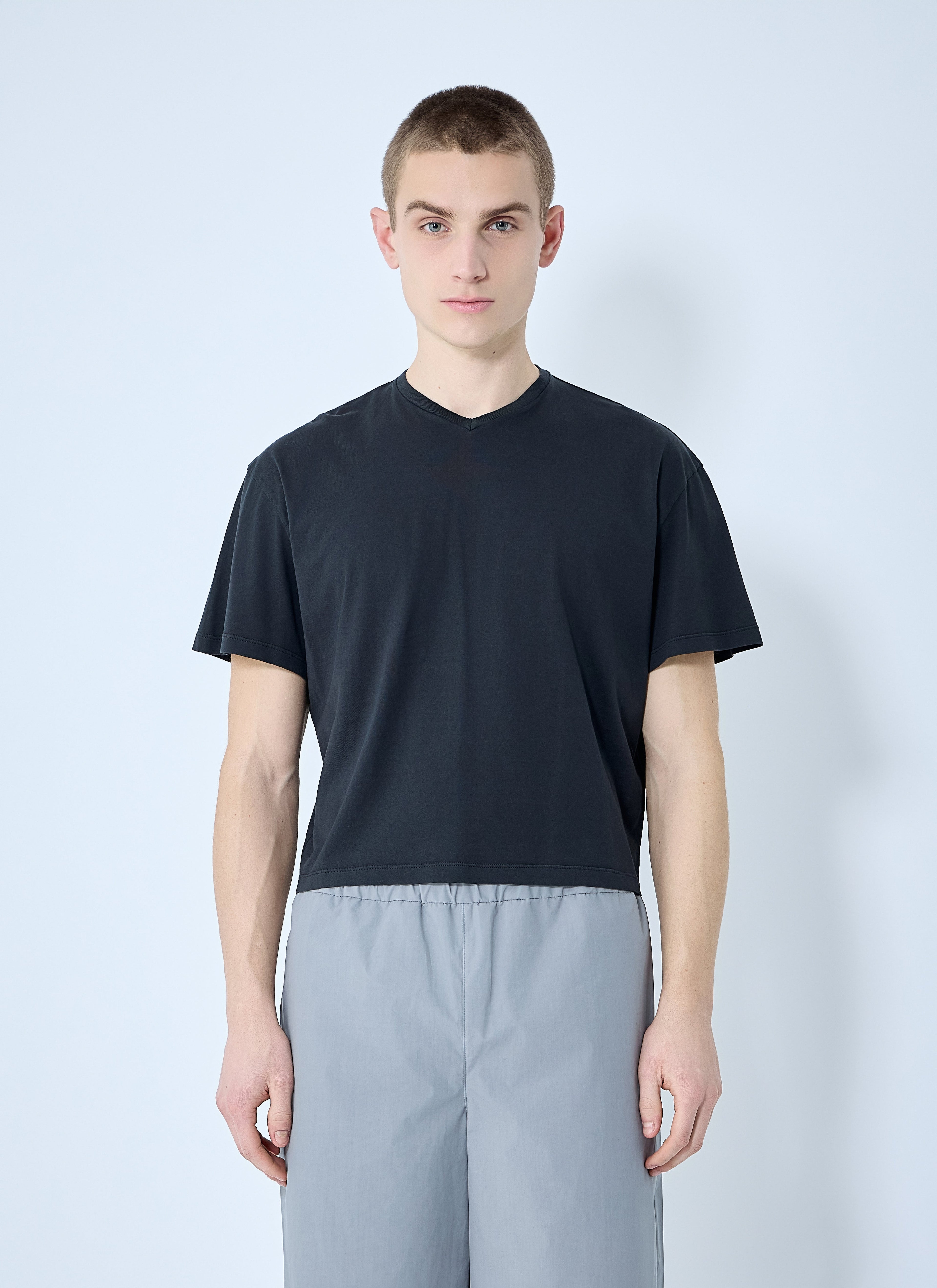 Rier Men V Neck T-Shirt