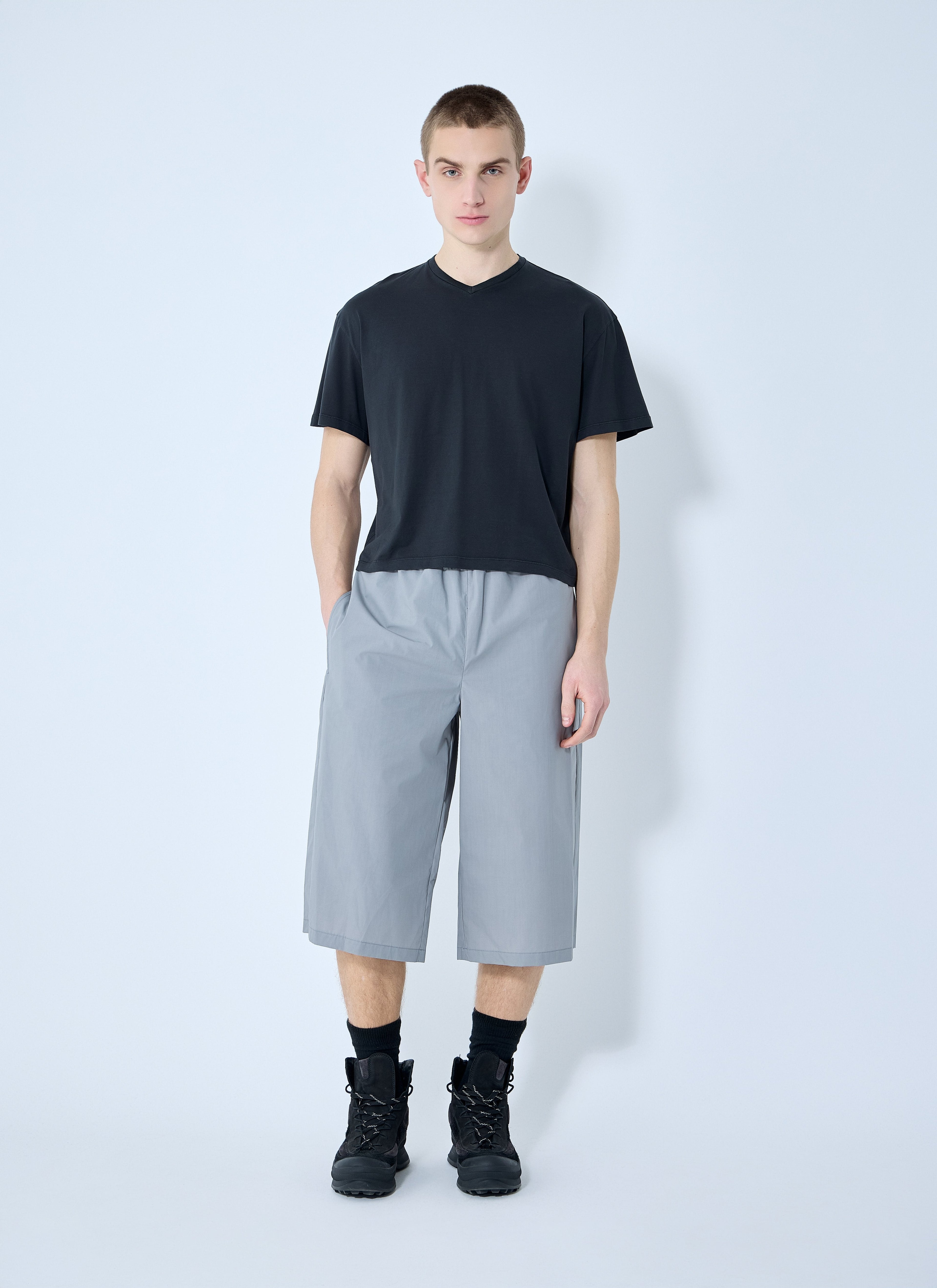 Rier Men V Neck T-Shirt