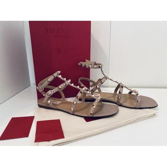 Valentino Women Blush Garavani Rockstud Leather Sandals