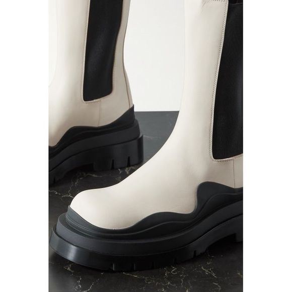 Bottega Veneta Women Off-White Rubber-Trimmed Leather Chelsea Boots/Booties