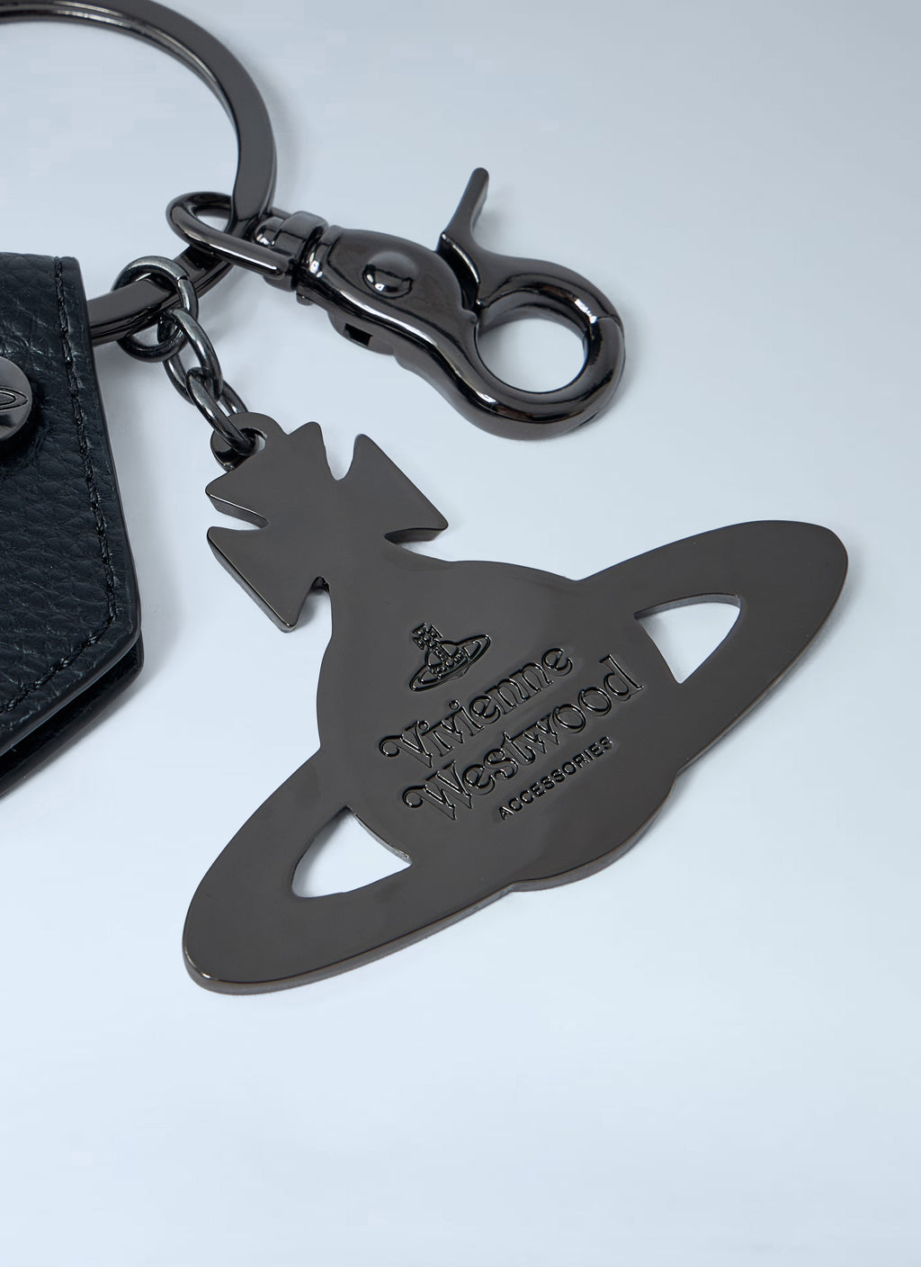 Vivienne Westwood Men Hammered Orb Keyring